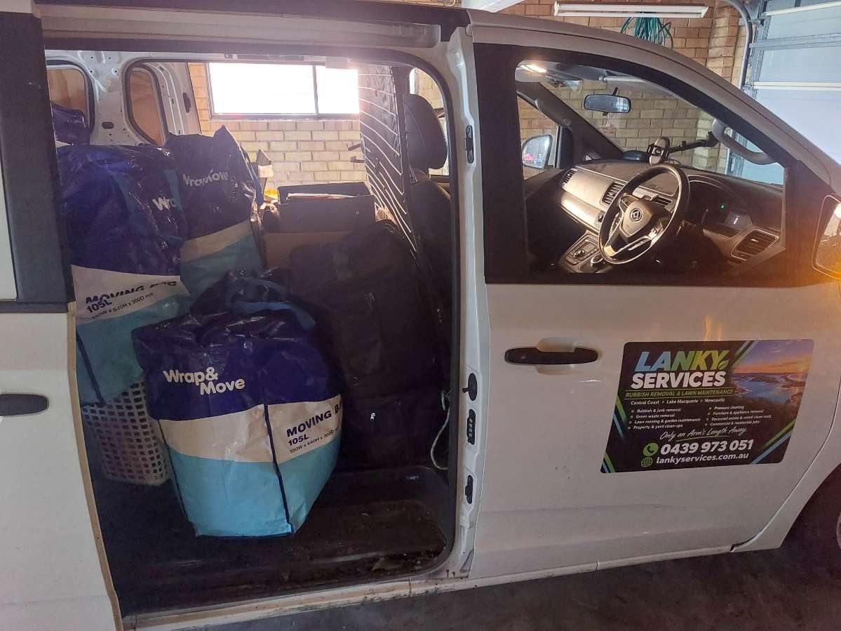 Lanky Services removalist van loaded for a furniture and home removal on the Central Coast